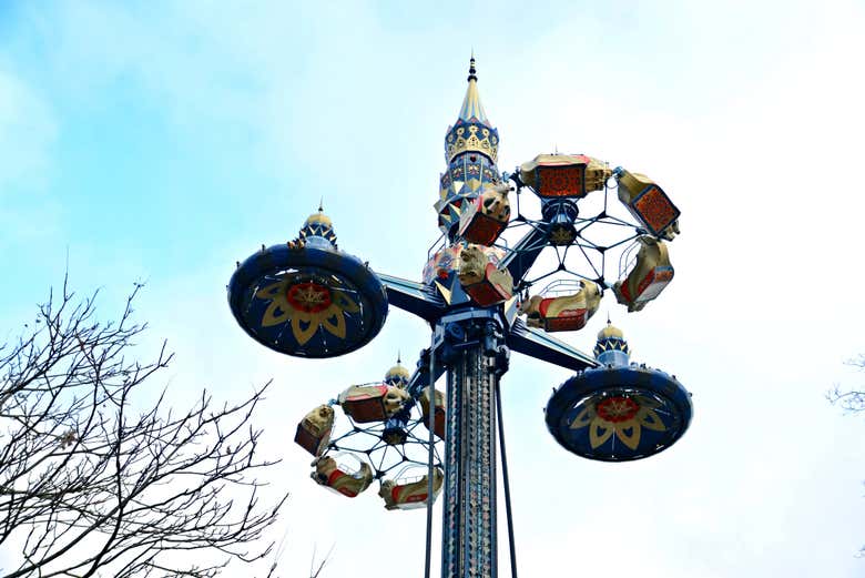 Una de las atracciones de los Jardines Tivoli
