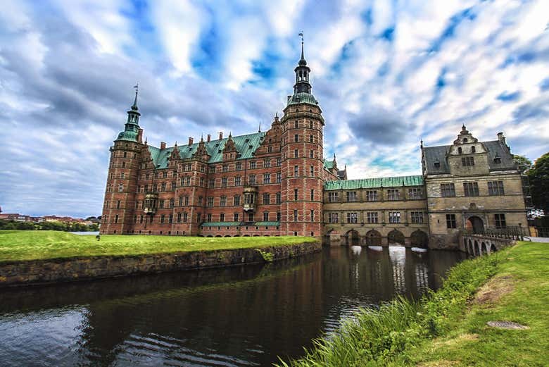 Puente de acceso al castillo de Frederiksborg